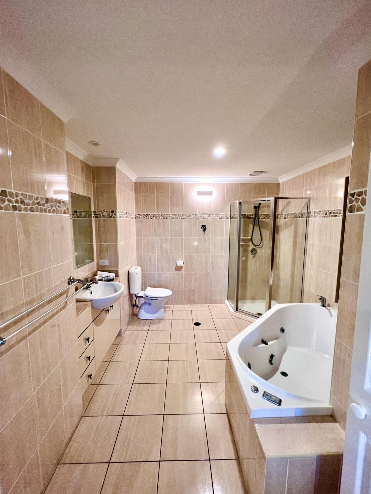 Anchorage Aparthotel Hamilton Island Exterior photo