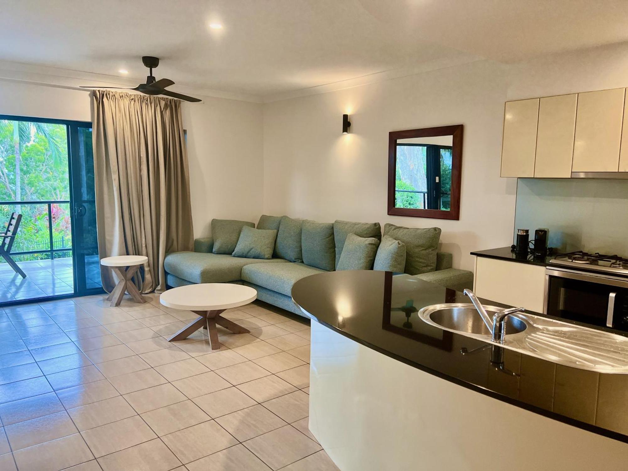 Anchorage Aparthotel Hamilton Island Exterior photo