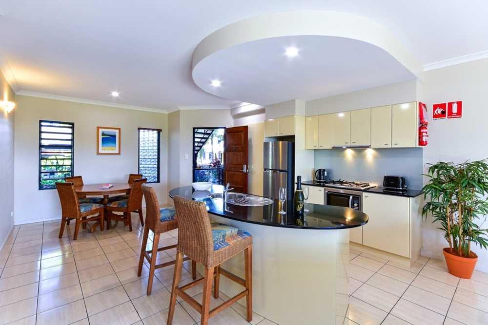 Anchorage Aparthotel Hamilton Island Exterior photo