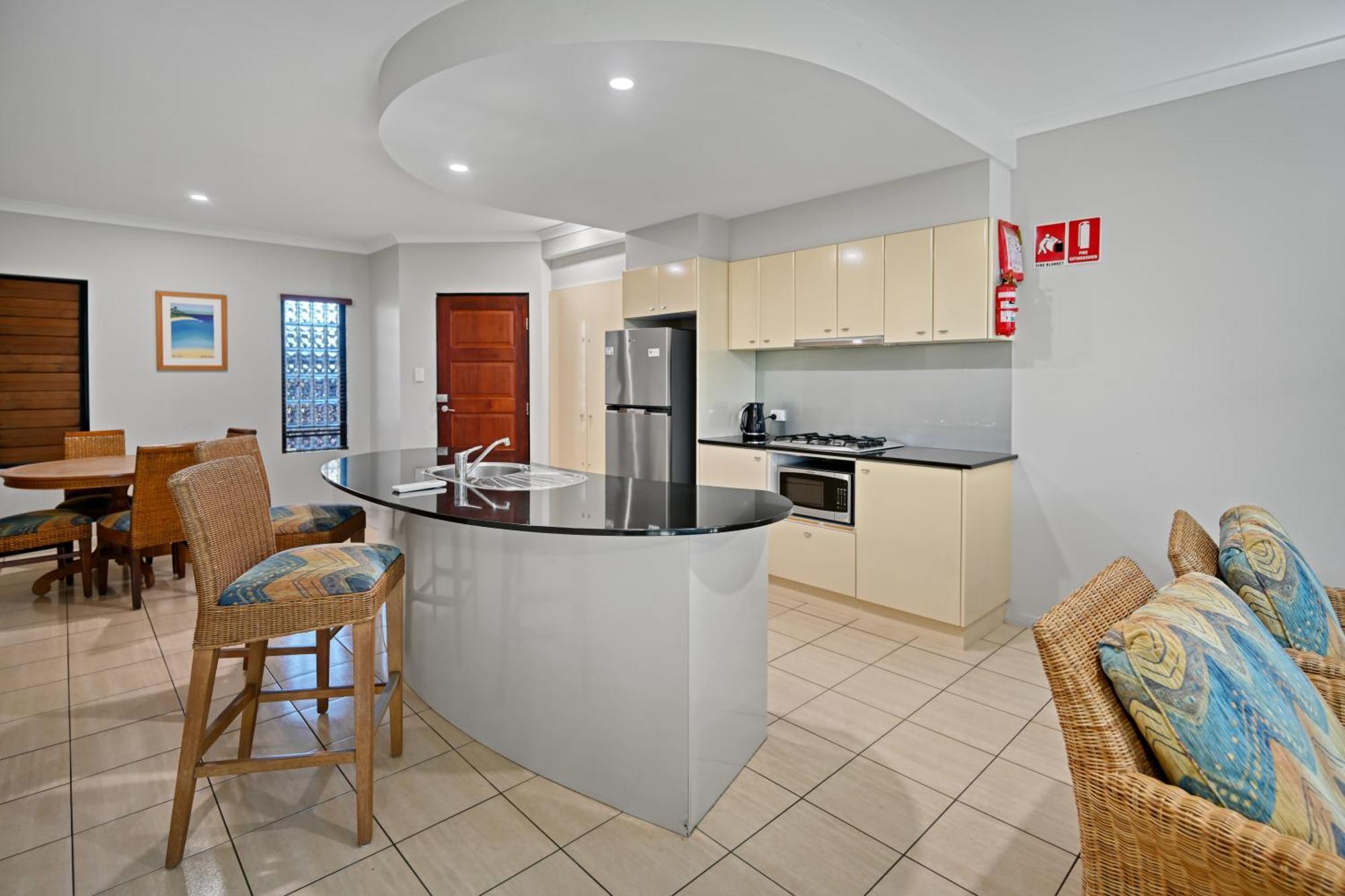 Anchorage Aparthotel Hamilton Island Exterior photo